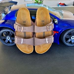 Kids sandals